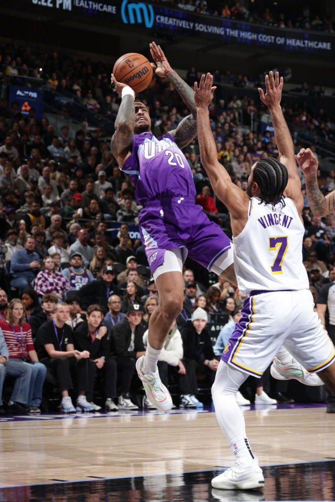 爵士客场大胜,西部积分榜再次升至前列的简单介绍 爵士客场大胜,西部积分榜再次升至前列的简单介绍