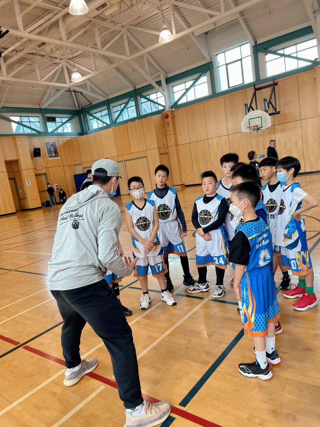 打法多变出奇,球队表现赢得赞誉 打法多变出奇,球队表现赢得赞誉