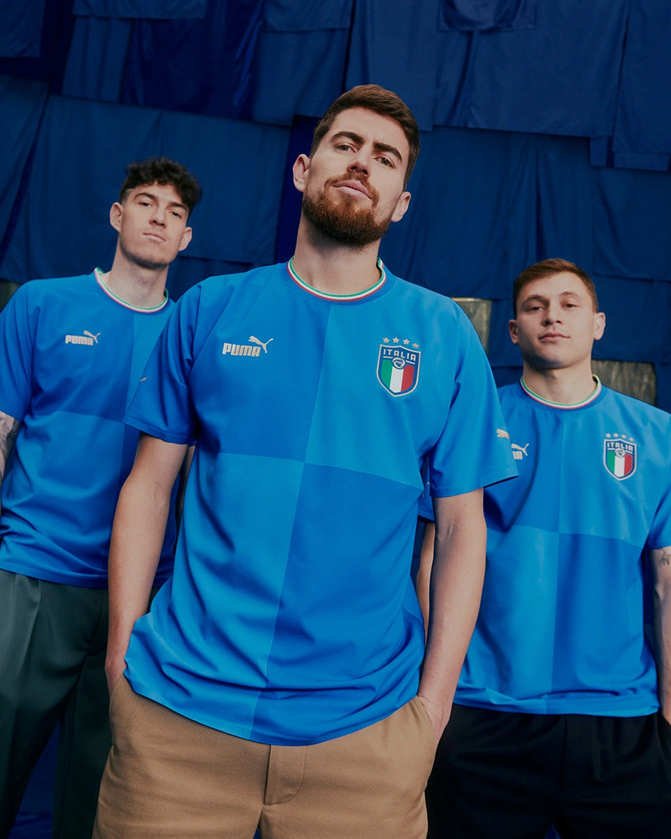开云体育官网-意大利足球俱乐部推出新赛季主场球衣设计