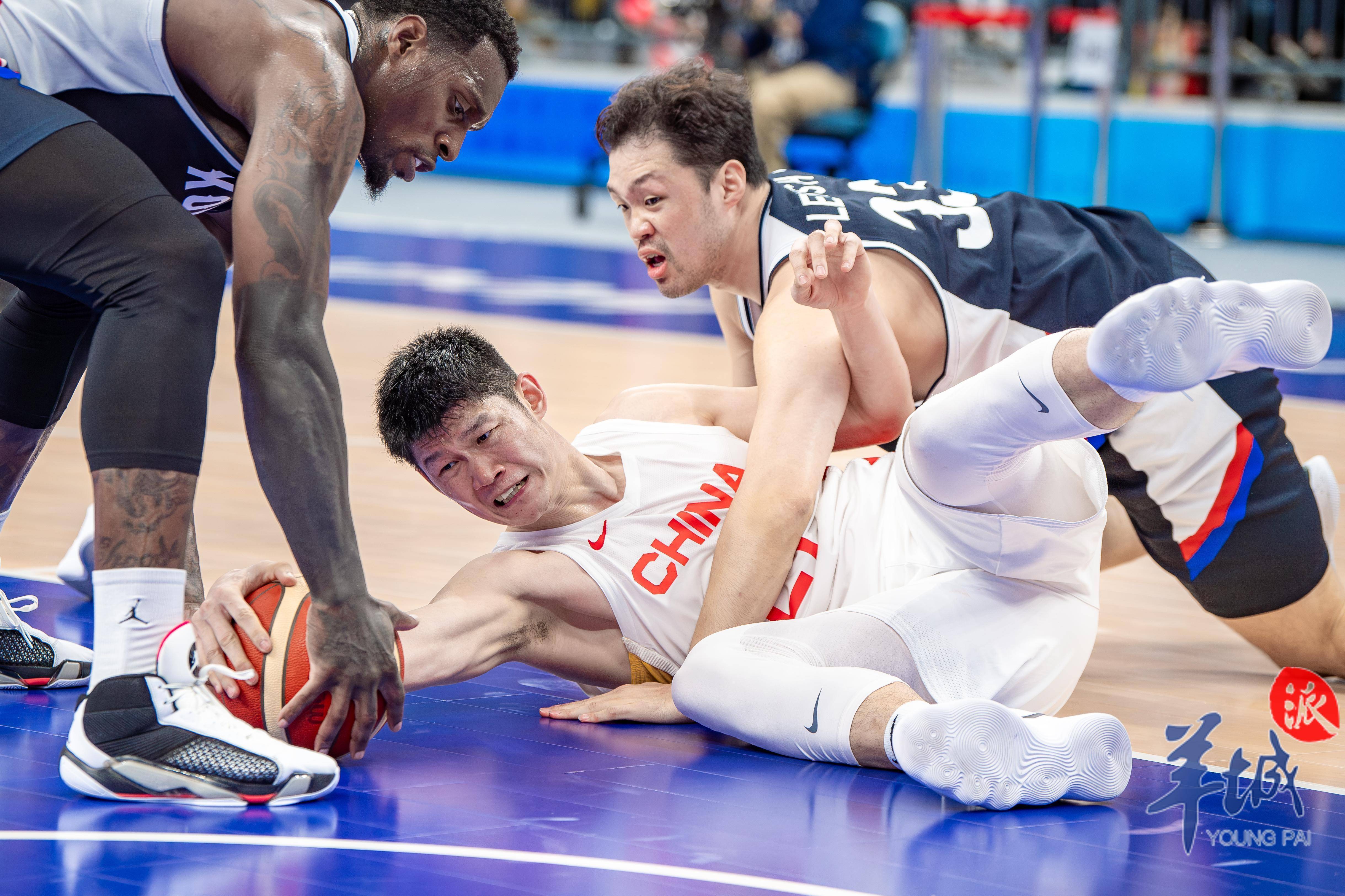 关于阿塞拜疆男篮夺得胜利，晋级前四的信息