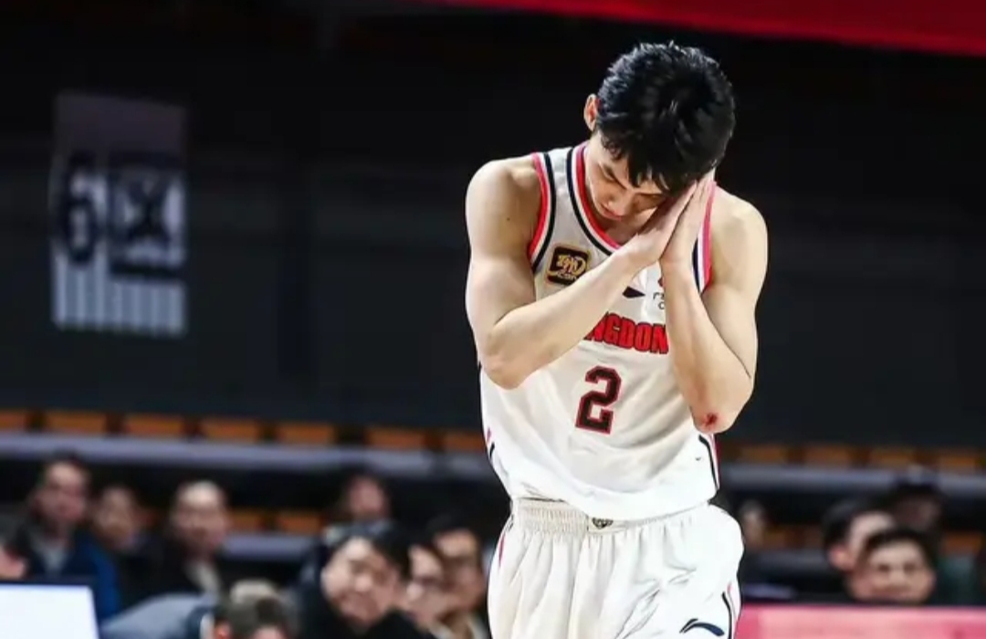 开云APP-比赛中球员精彩表现引发讨论