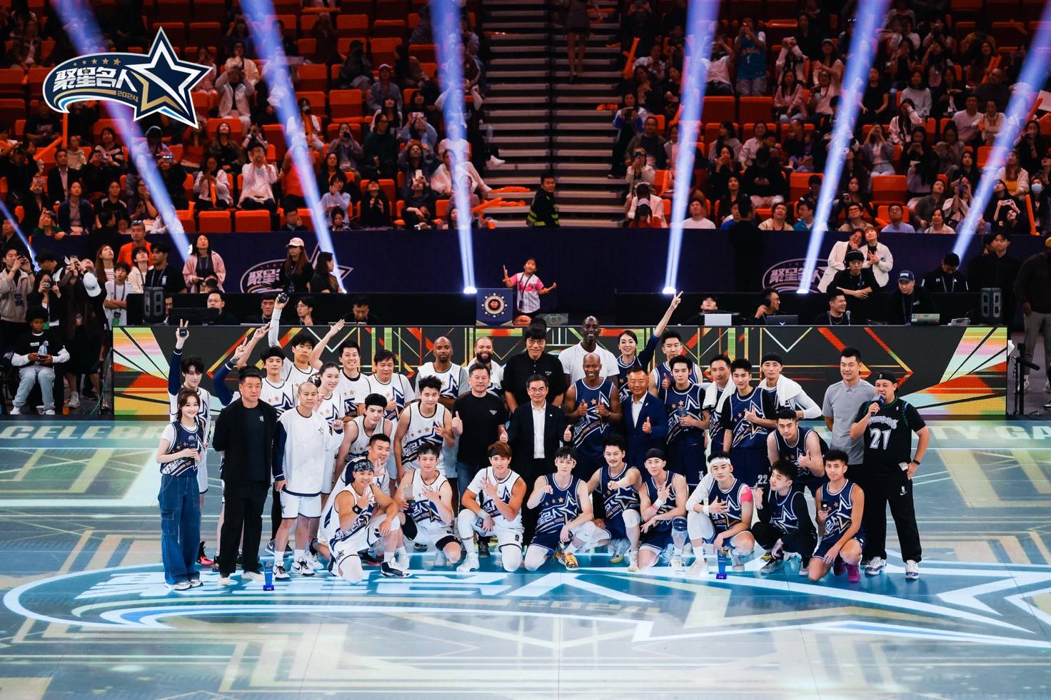 开云平台-关于最新篮球赛事报道，球员表现引人瞩目的信息