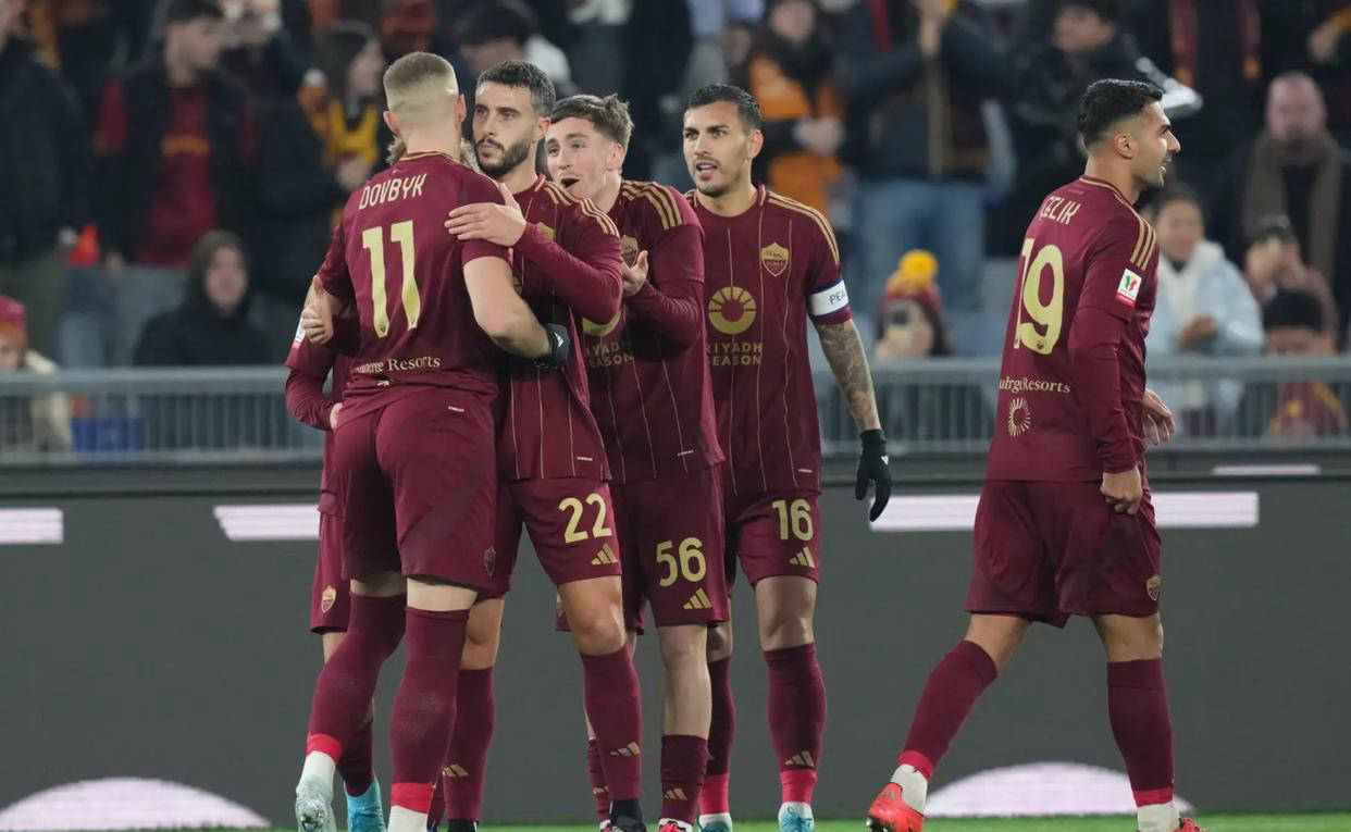 开云体育APP下载-意甲球队战绩起伏不定，冠军之争激烈