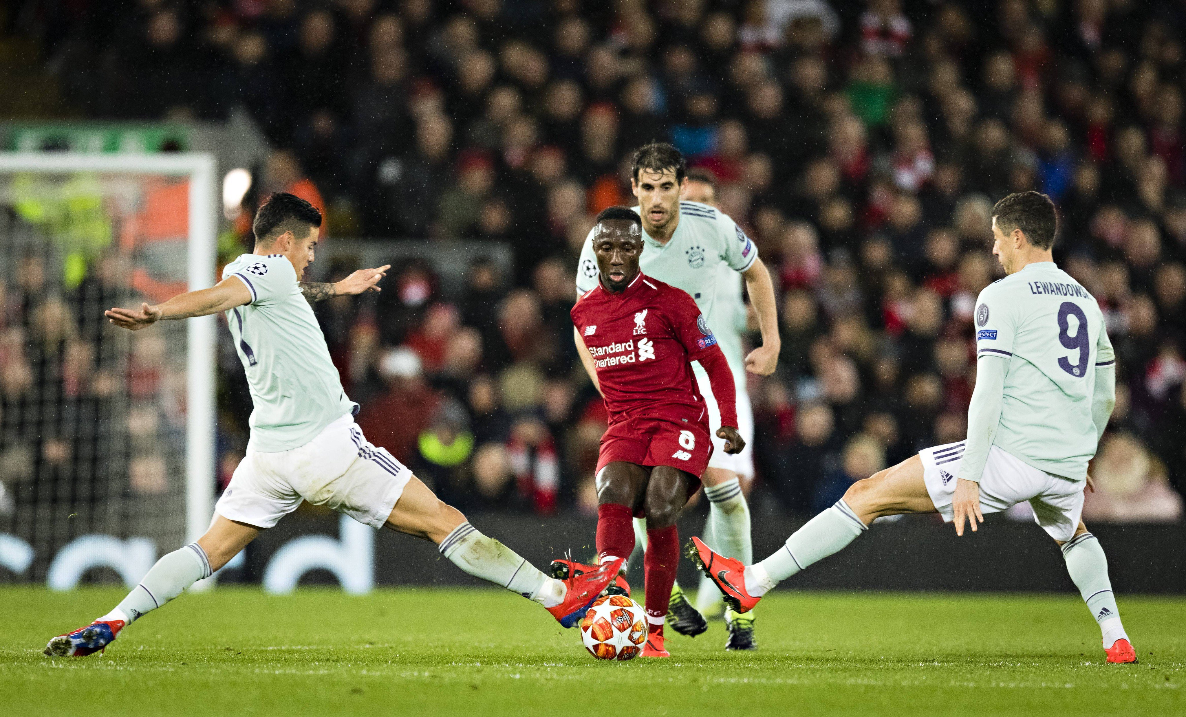 包含拜仁龙战利物浦，决赛撕心裂肺的词条