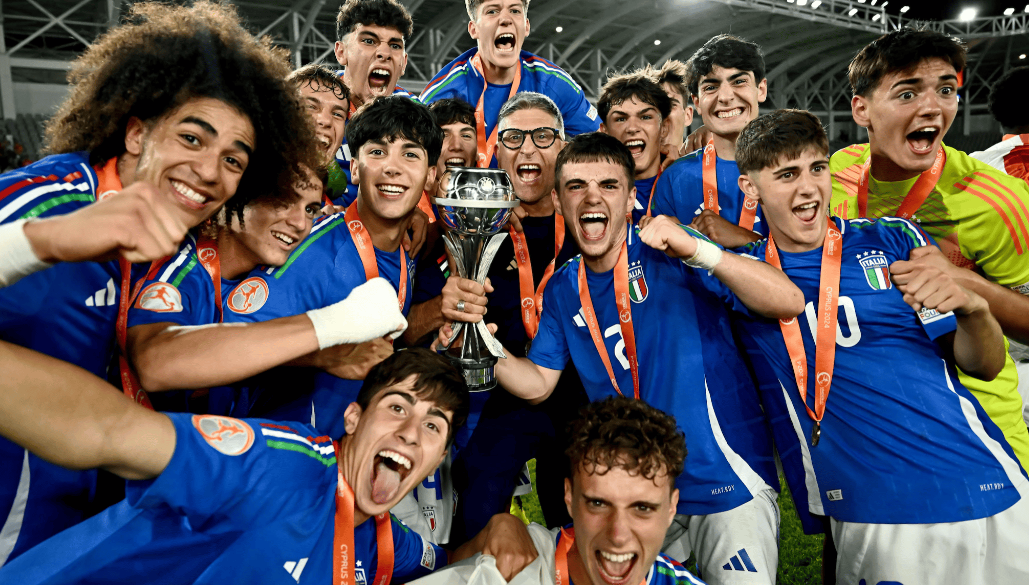 开云官网-奥兰队在欧洲杯预选赛中获得胜利，晋级