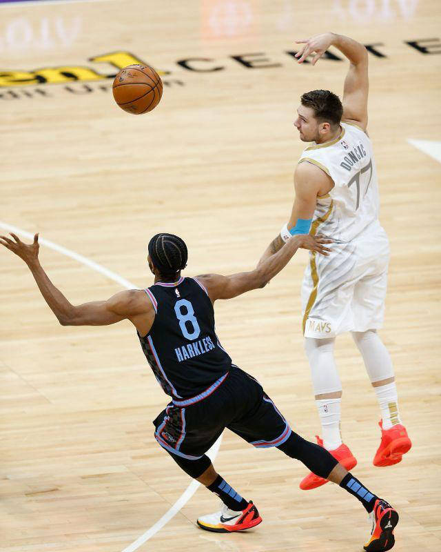 开拓者主场大败,未能进入季后赛 开拓者主场大败,未能进入季后赛