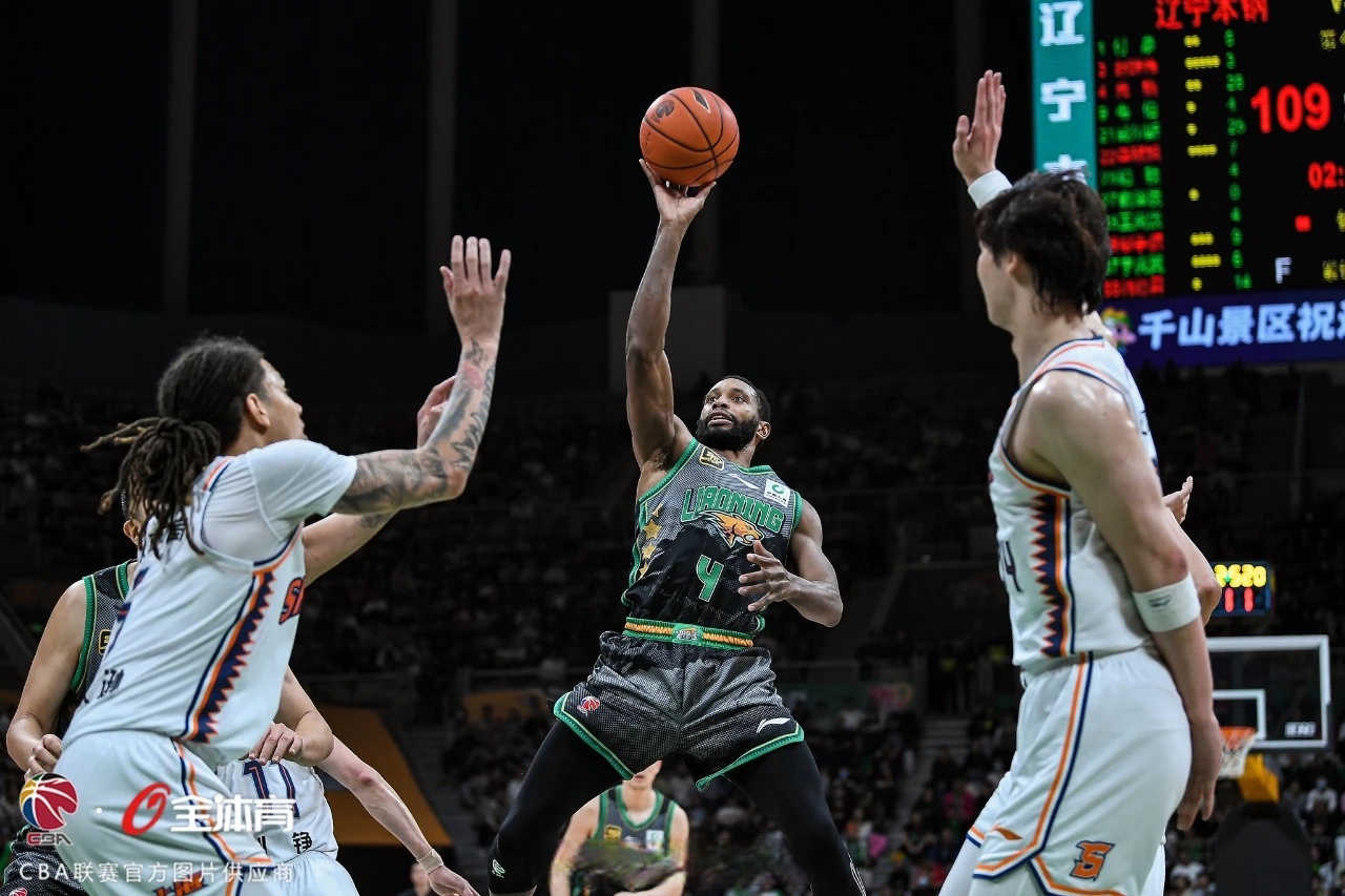 上海男篮惨败，连续两场失利实在无法接受