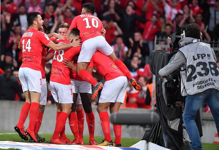 开云体育官网-尼姆在客场表现神勇，取得意外胜利