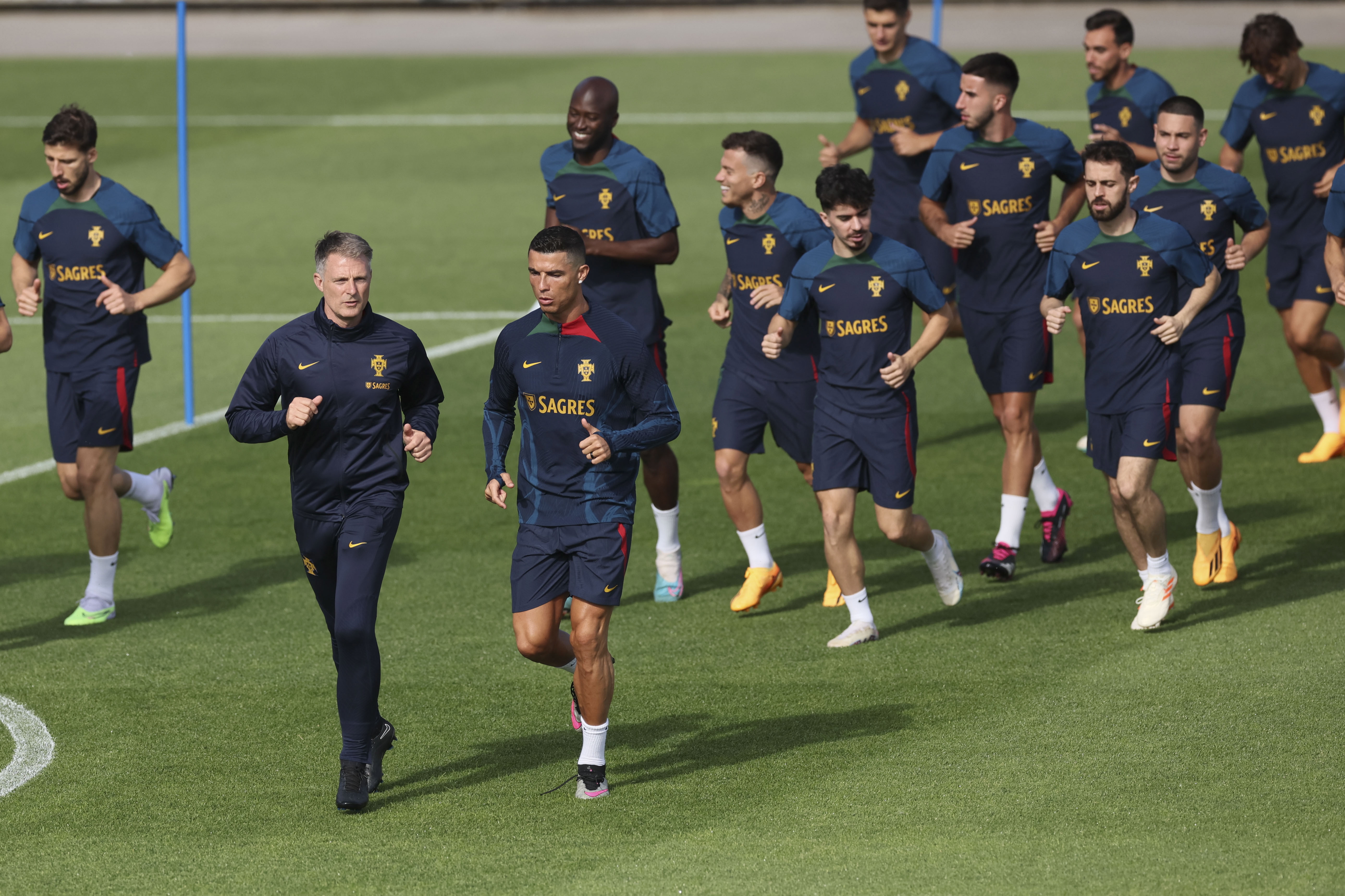 葡萄牙足球队防守出色，顽强抵挡攻击的简单介绍