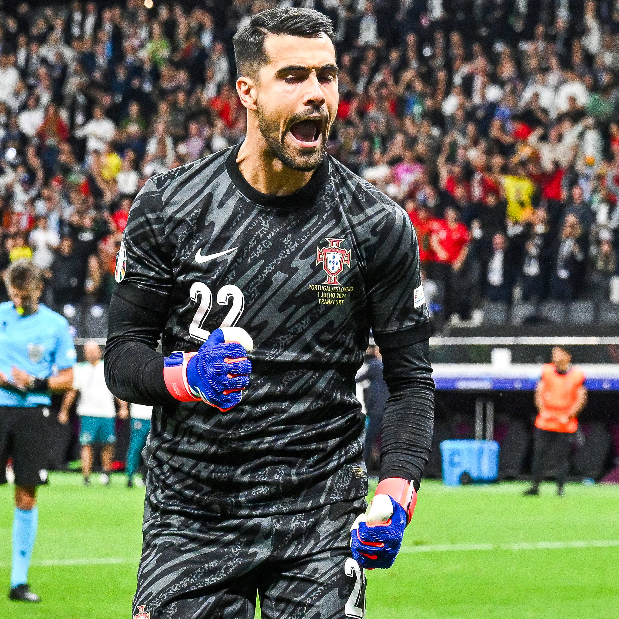 门将关键扑救，力保球队不失分