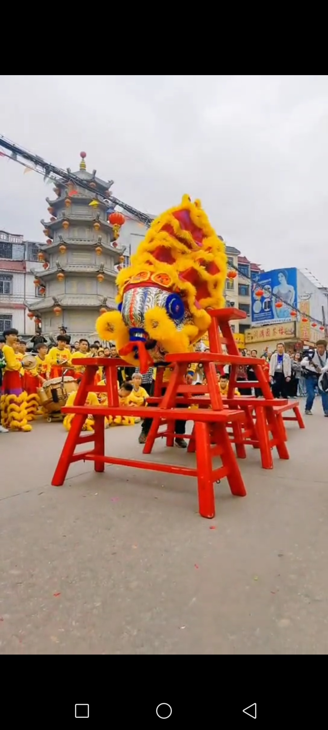 开云APP-热血激情燃烧，目不转睛的精彩表演