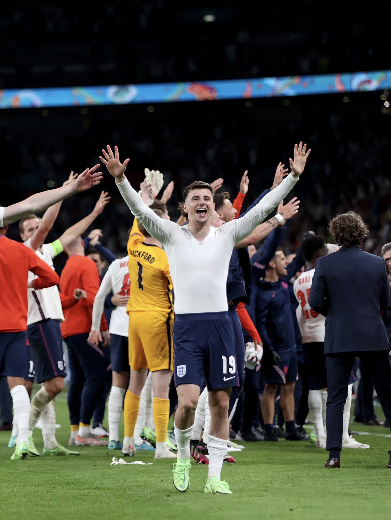 开云平台-英格兰队挺进强，势不可挡迎战