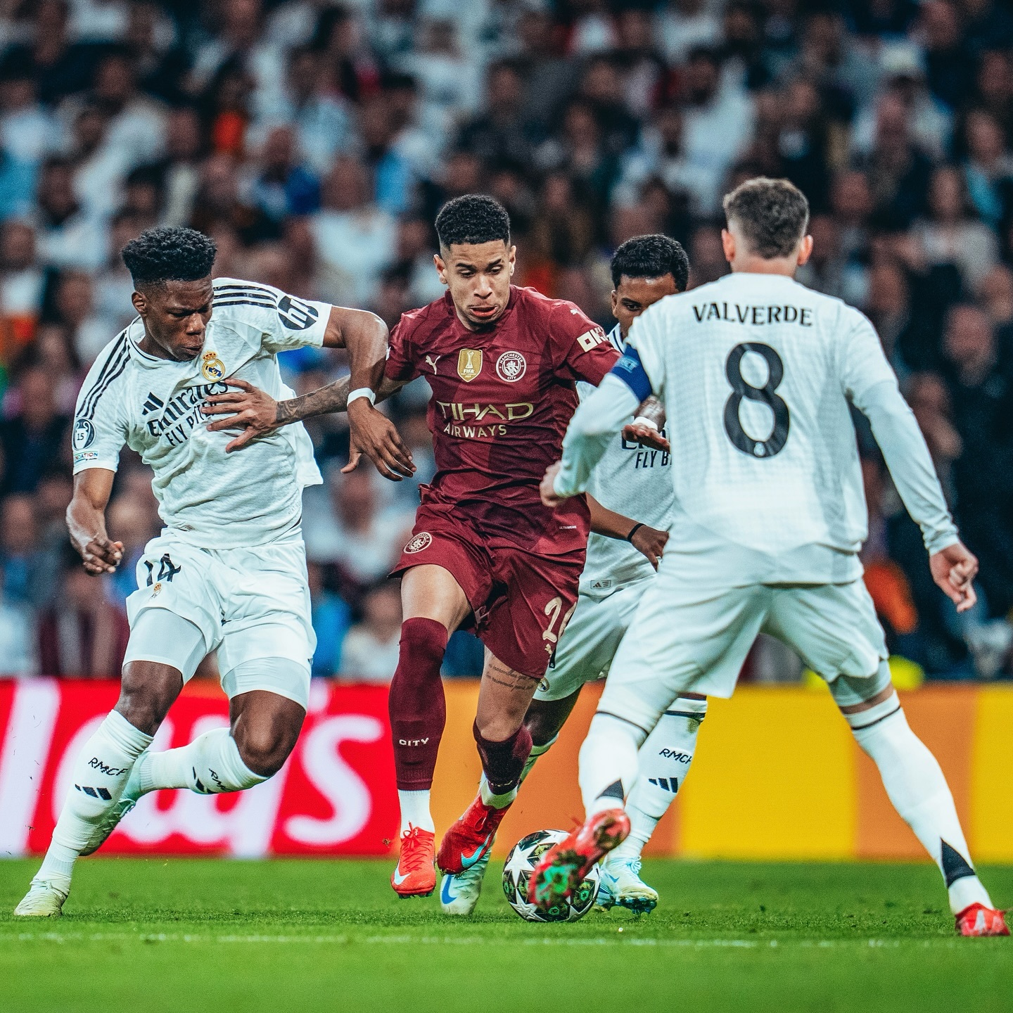 开云体育app-曼城主场横扫巴黎，成功杀入欧冠半决赛！