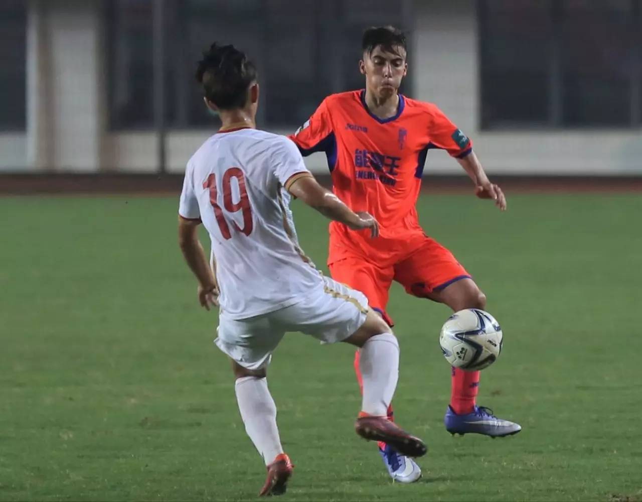 开云体育官网-格拉纳达反击成功，逆转强势对手的简单介绍