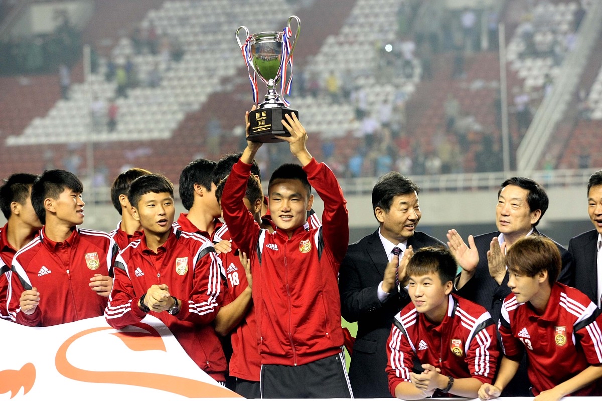 国内足球俱乐部在比赛中取得重要胜利 国内足球俱乐部在比赛中取得重要胜利