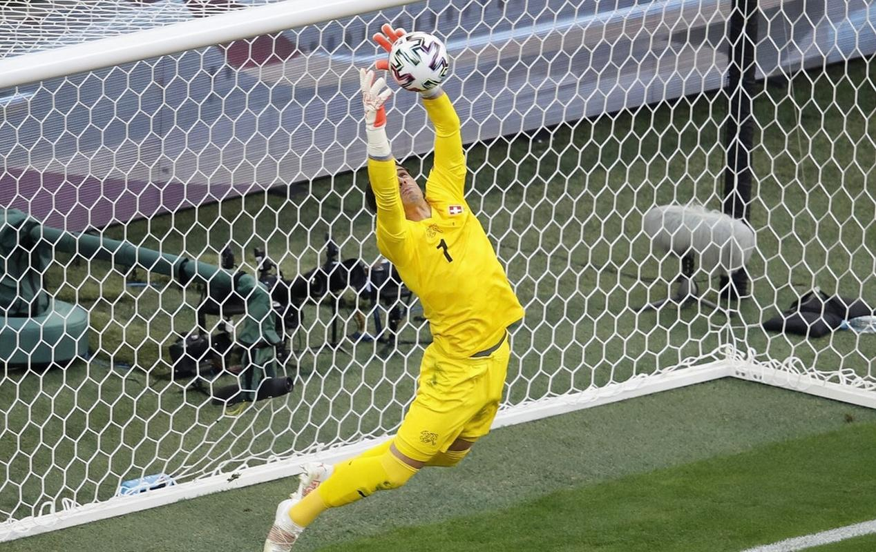 拜仁慕尼黑一胜难求，踢出欧洲宠儿行列