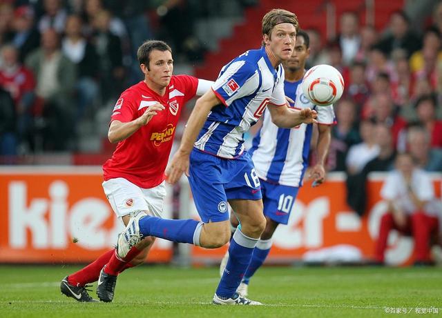 柏林赫塔主场大胜,士气高涨 柏林赫塔主场大胜,士气高涨