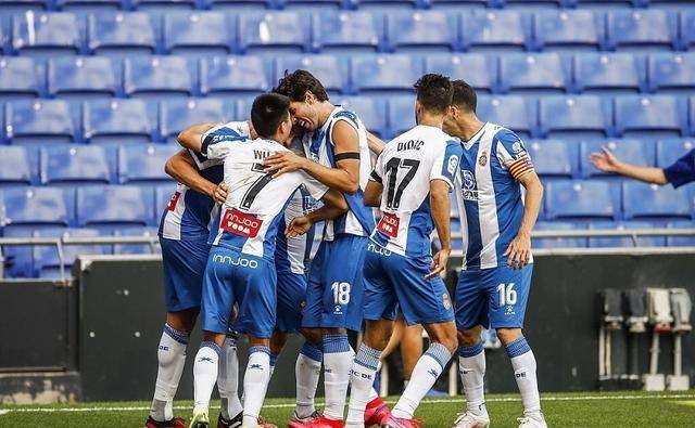 西班牙挑战斯洛伐克:硬仗在即 西班牙挑战斯洛伐克:硬仗在即