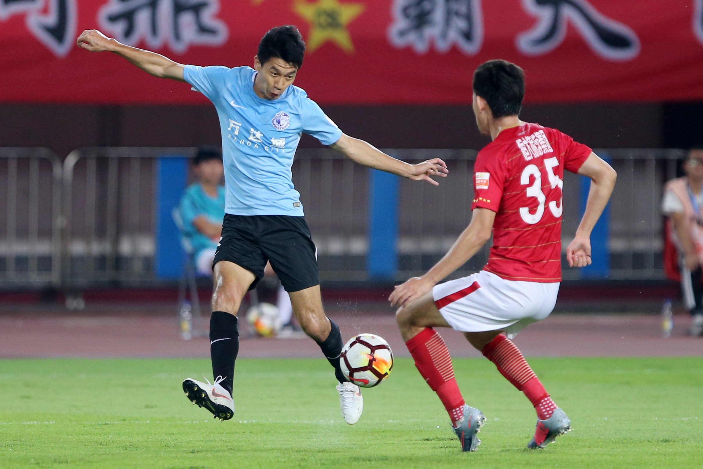 一方击败恒大,实力超群让对手望尘莫及 一方击败恒大,实力超群让对手望尘莫及