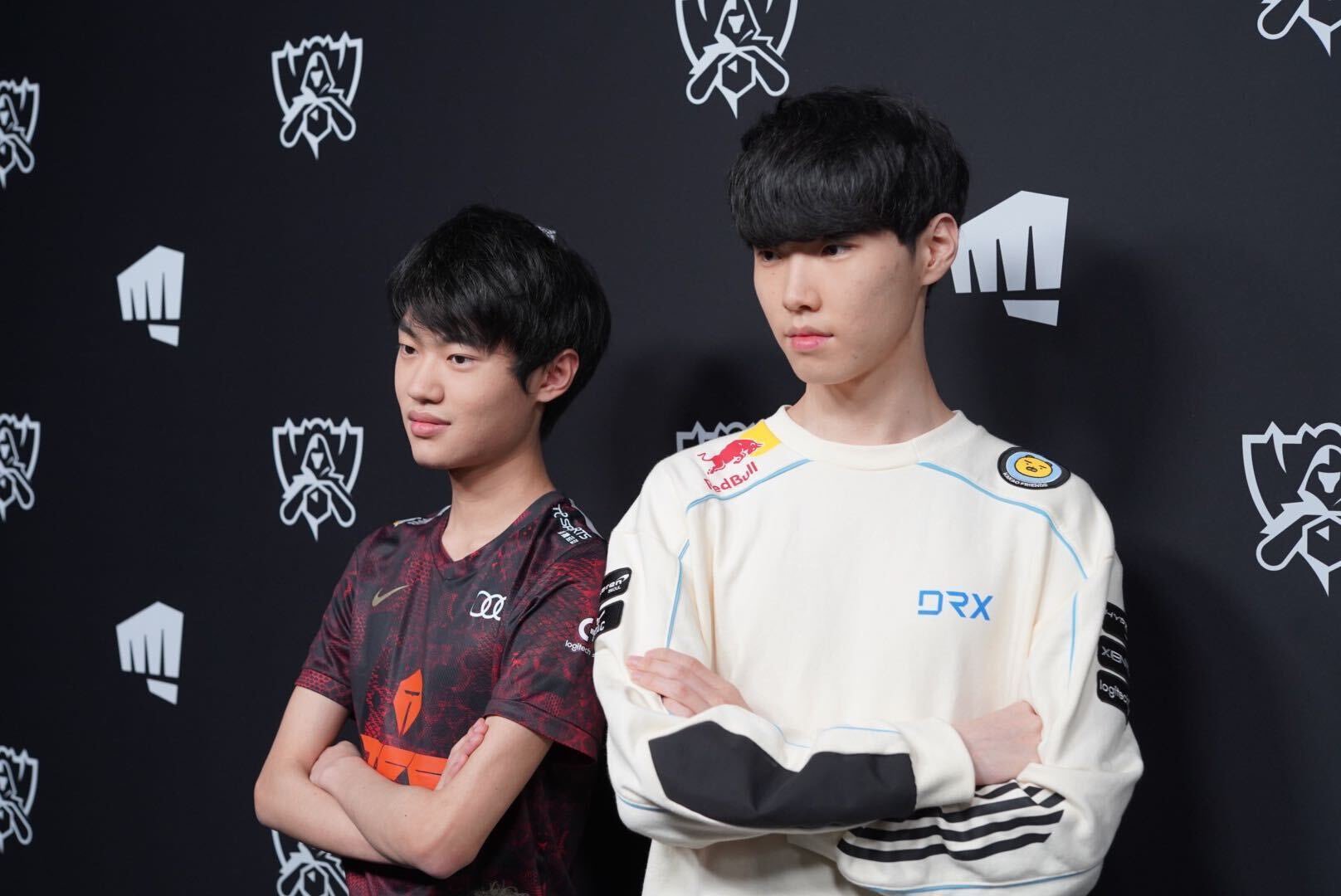 开云体育平台APP-DRX碾压V5，Caps关键团战开团秒人顶尖较量淘汰赛，点燃全场激情