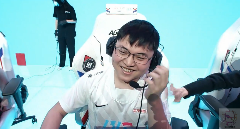 BRO碾压LGD，Uzi操刀奇招英雄翻盘强强对话八强赛，让粉丝疯狂欢呼