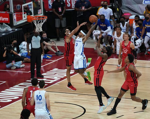 关于NBA联赛新规定：球员必须接种新冠疫苗才能参加比赛的信息