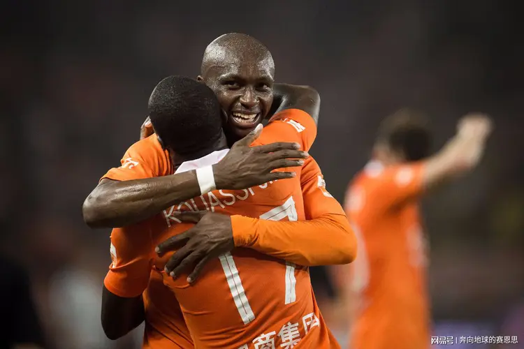 开云官网-华夏幸福不敌江苏苏宁，球队战术需调整